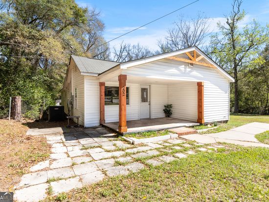 202 Martin Luther King Jr Dr, Perry, GA 31069