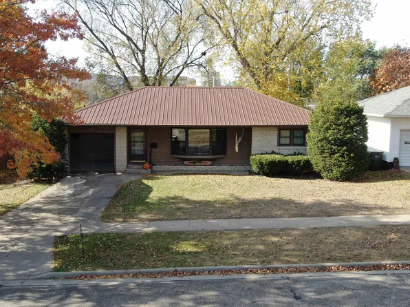 791 S Beaumont Rd, Prairie Du Chien, WI 53821