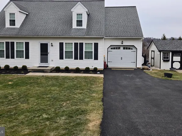 815 Chestnut Hill Rd, Parkesburg, PA 19365