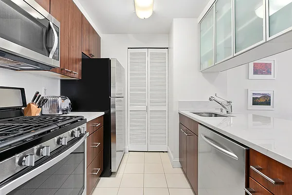 Rented by Compass | media 3