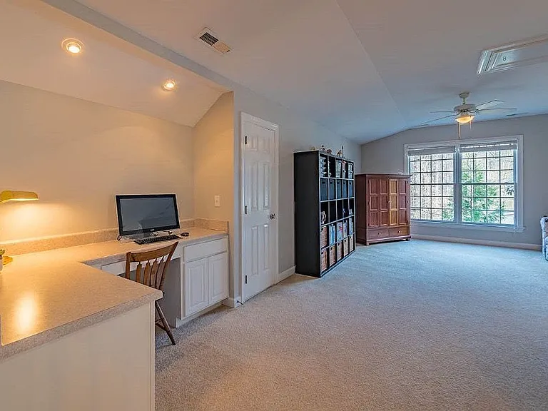 310 Hogan Woods Cir — Photo 14