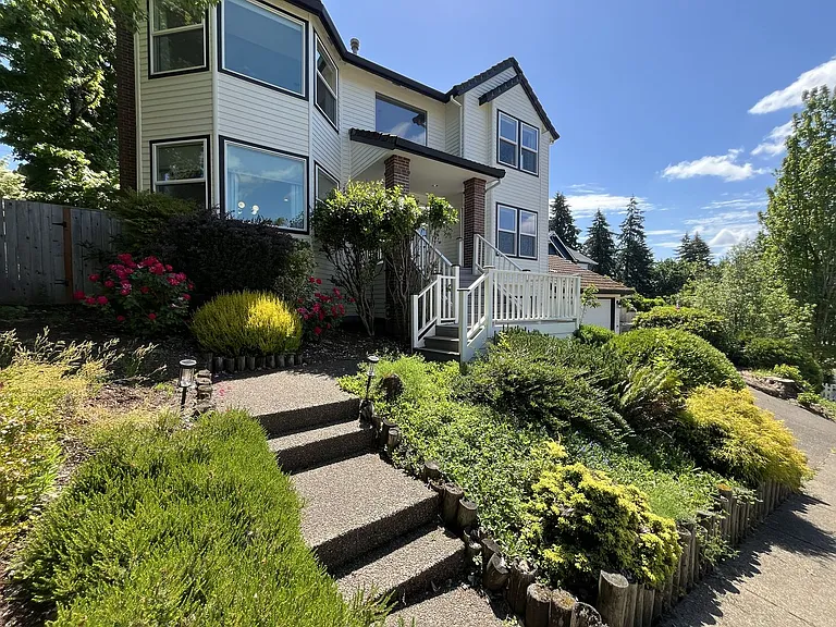 14980 SW Chardonnay Ave — Photo 2
