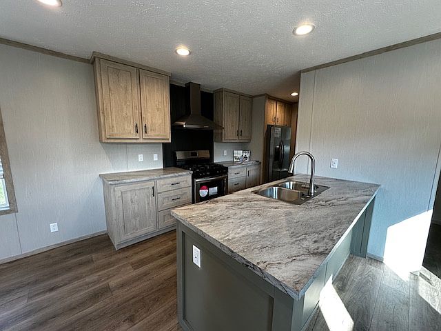 1st image of 4028 E 50th St #279