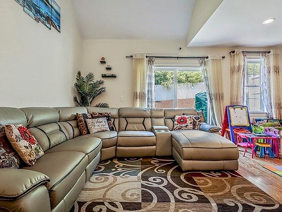 5th image of 70 Endicott St APT 105