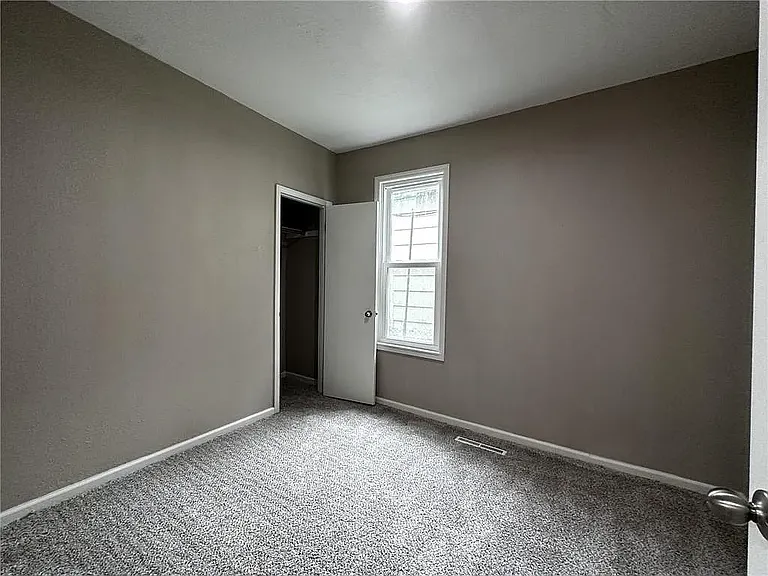 6401 Sherman St — Photo 22
