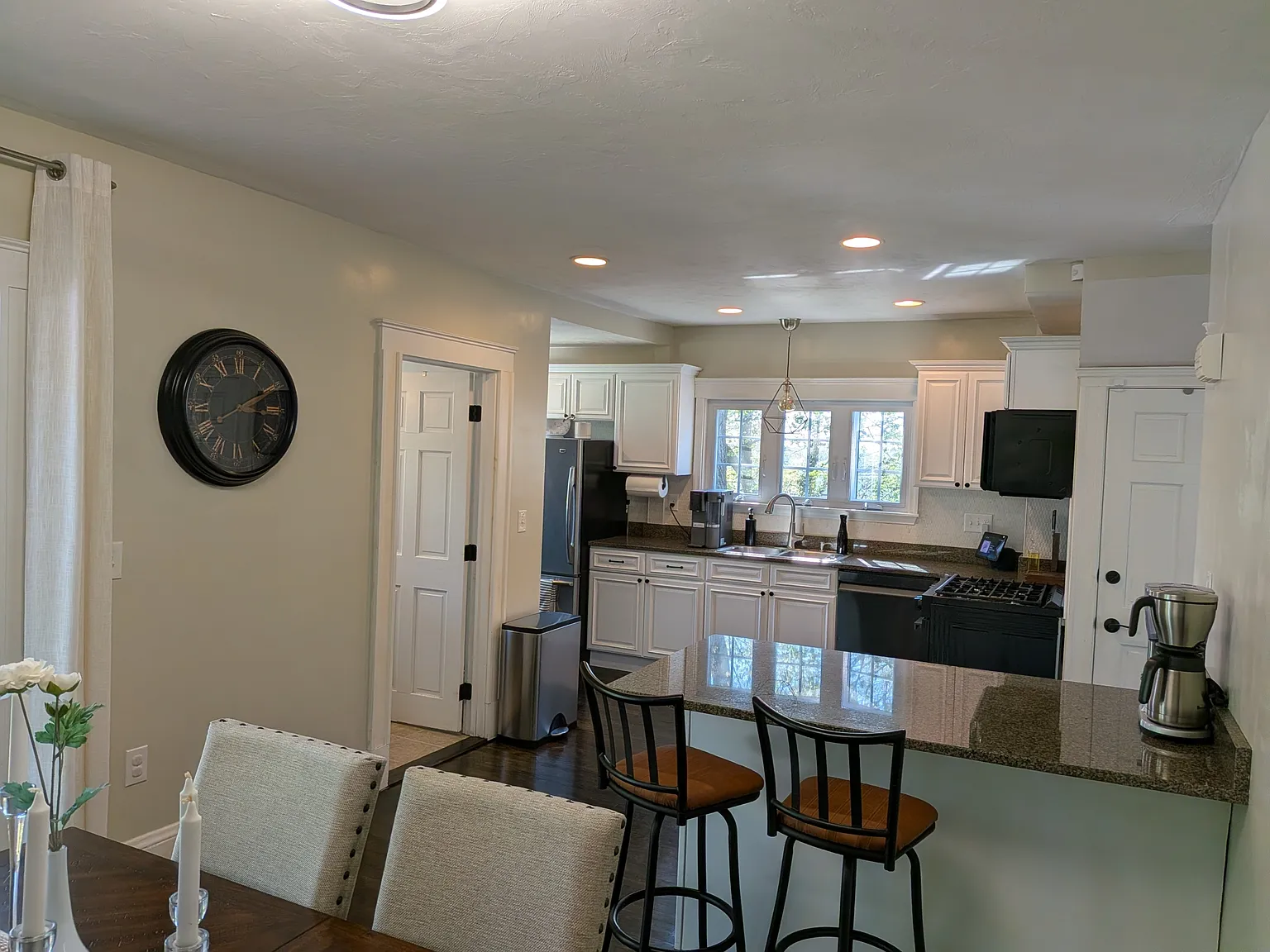 98 Rock Glen Road - 1 — Photo 4