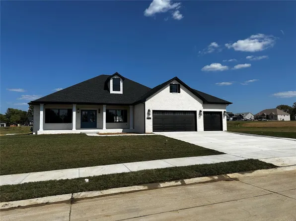 3715 Thicket Dr, Shiloh, IL 62221