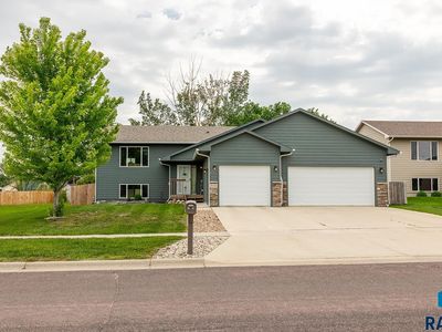 520 Kia Dr, Hartford, SD, 57033