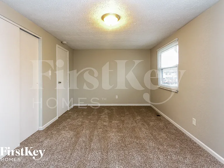 5717 Hacienda Ct — Photo 7
