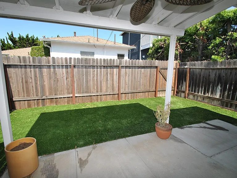 3820 Cedar Ave — Photo 9