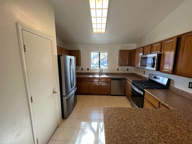 8057 S Carbury Way — Photo 5