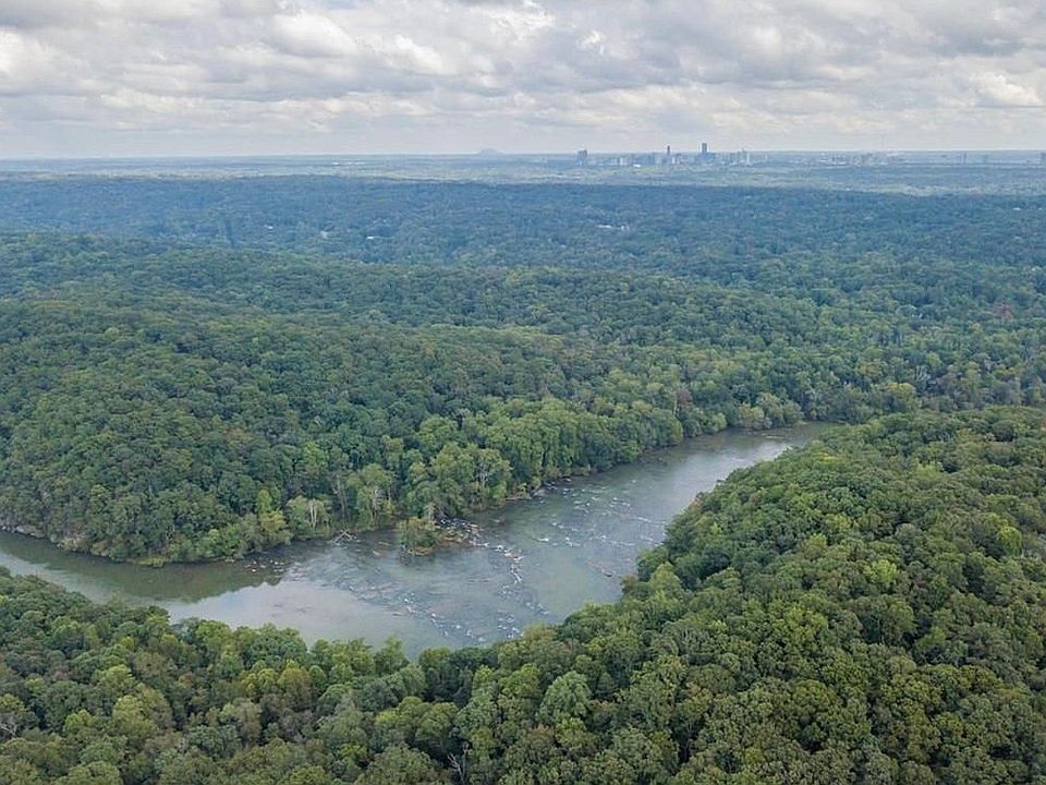 2nd image of 3691 Chattahoochee Summit Dr SE