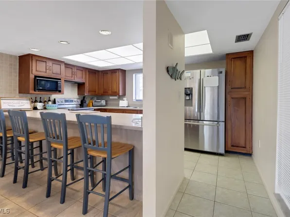 5015 Harbortown Ln APT 104, Fort Myers, FL 33919