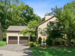5 Spruce Ln, Morristown, NJ 07960