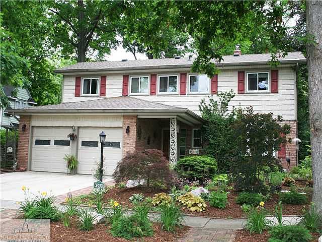 1st image of 417 E Wildwood Dr