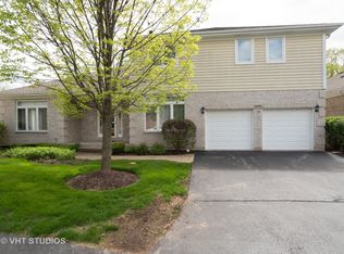 1065 Sanctuary Ct, Vernon Hills, IL 60061