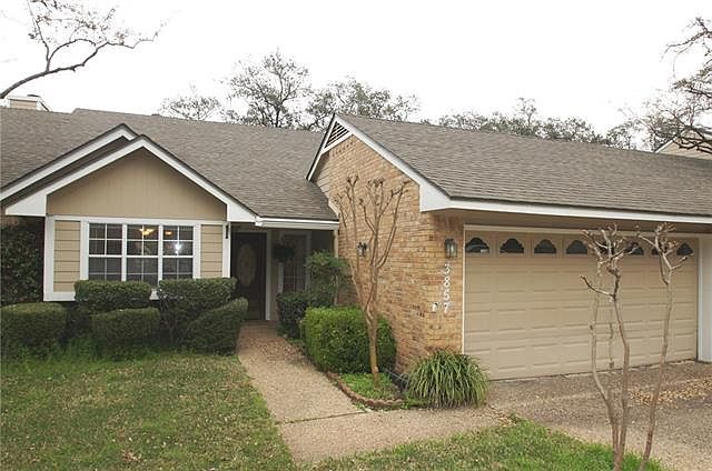 1st image of 3857 Williamsburg Cir