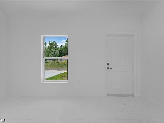 4th image of 1816 Long Beach Dr