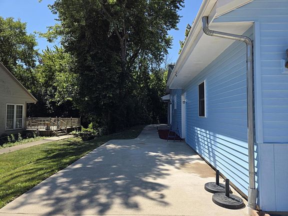 3rd image of 10719 W Calumet ROAD