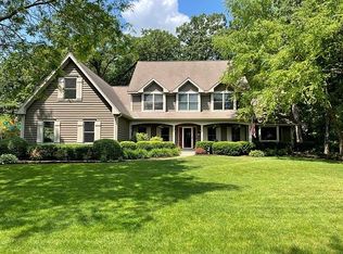 454 Sunset Dr, Crystal Lake, IL 60014