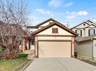 311 S Sagewood Lndg SW, Airdrie, AB T4B 3N6