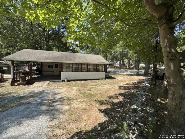 544 Looking Glass Trl, Bracey, VA 23919