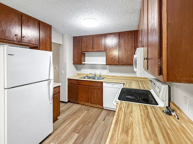 417 Butler Ave E #419 — Photo 6
