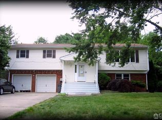 2 Timothy Ln, East Brunswick, NJ 08816