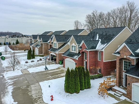 3rd image of 13874 Grandeur Ave
