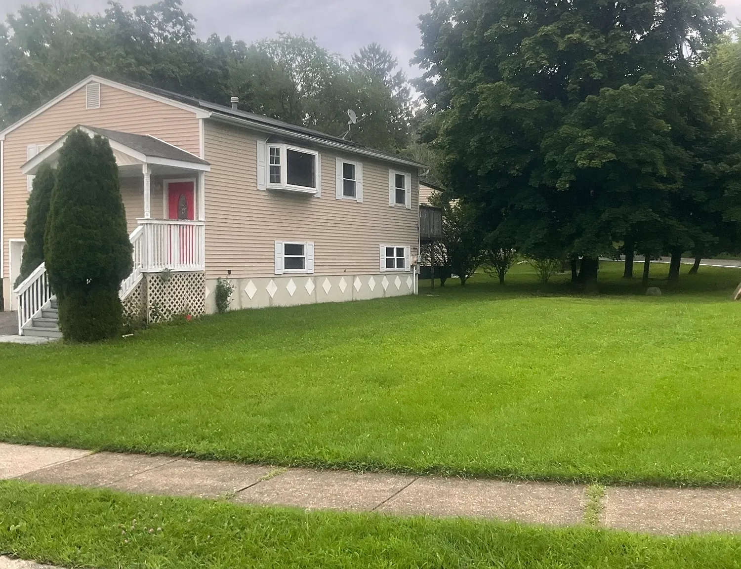4 bed, 1536 sqft, $3,200 — Photo 1