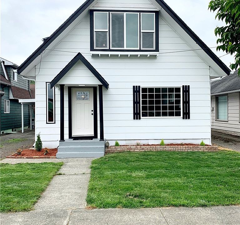 1st image of 211 Emerson Ave