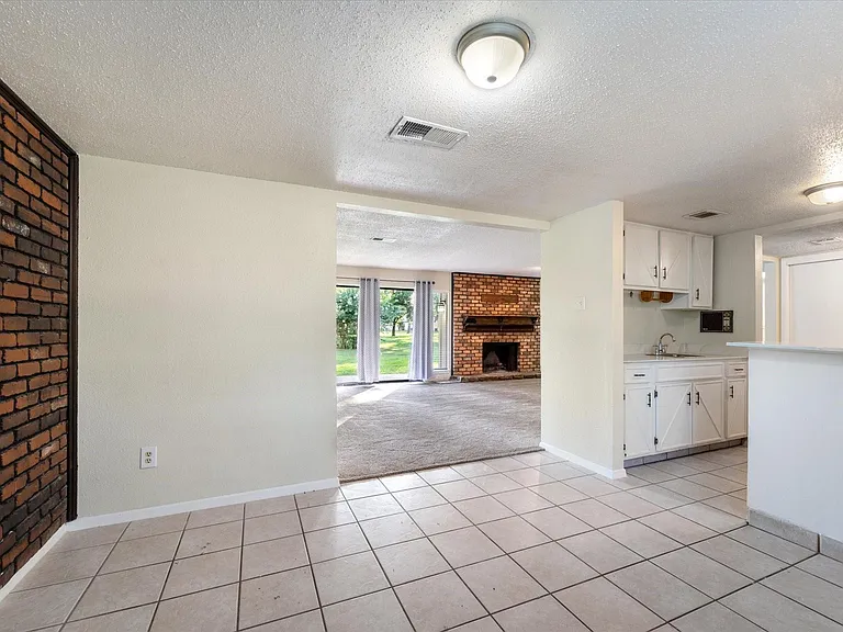 15919 Golf Club Dr #112 — Photo 5