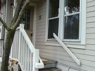 600 E Main St APT B, Ashland, OR 97520