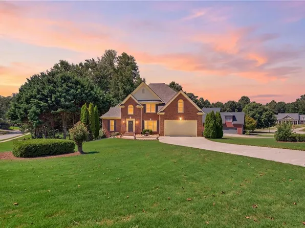 5755 Shoals Dr, Buford, GA 30518