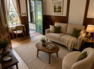 8 5th Ave APT 2, Saratoga Springs, NY 12866
