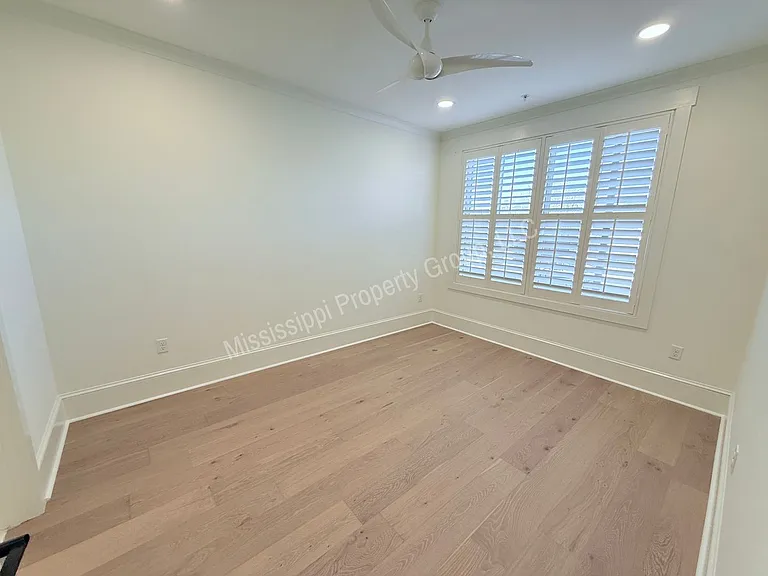1000 North Lamar Blvd — Photo 17