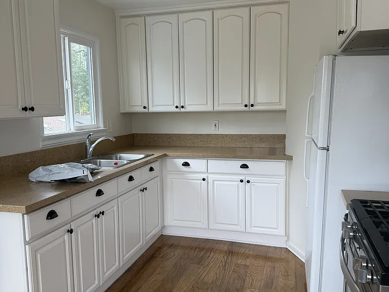 1210 N Kenwood St — Photo 2