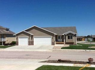 6912 Porthcawl Ct, Rapid City, SD 57702