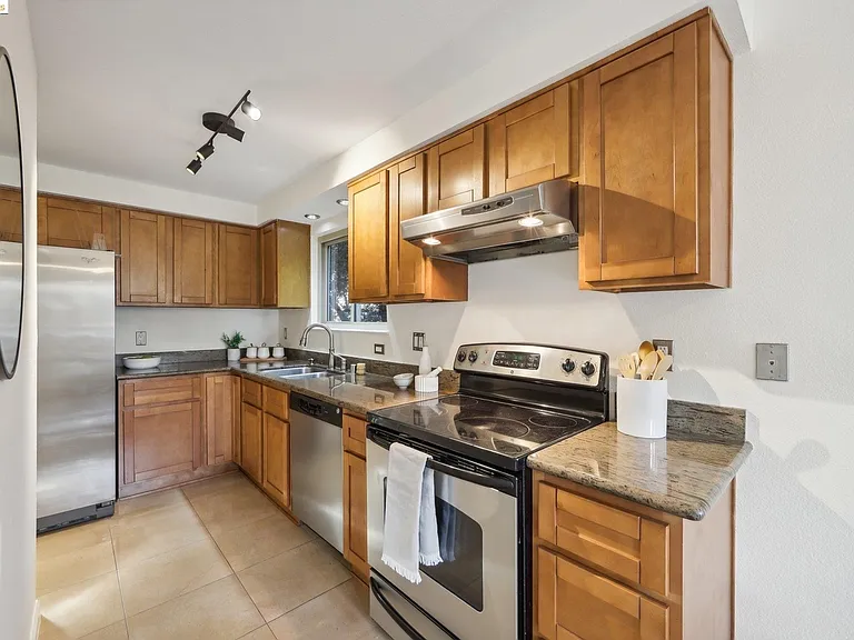 55 Fairmount Ave — Photo 9