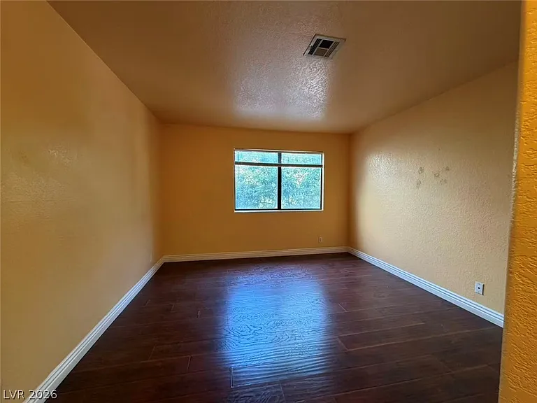 5072 S Rainbow Blvd #202 — Photo 4