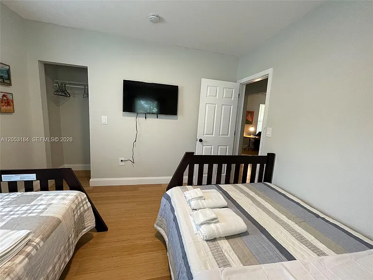 1178 NE 112th St #1 — Photo 25