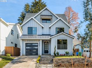 8270 SW 8th Ave, Portland, OR 97219