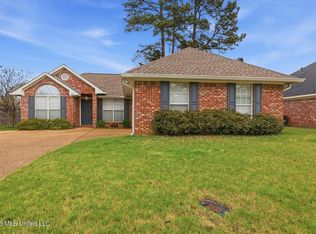 403 Oak Bnd, Brandon, MS 39047