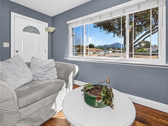 4th image of 1417 Berkeley Dr