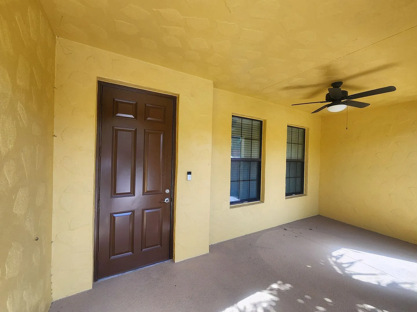 Resort-Style Living in Ole! 2BR/2.5BA Townhome with Garage Available Now for Annual Rental — Photo 4