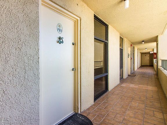 2100 Ocean Dr S Penthouse 4-large-021-2-
