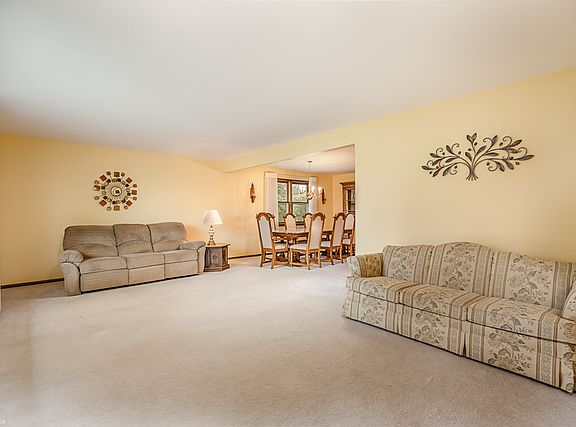 2nd image of 10527 S 83rd Ave