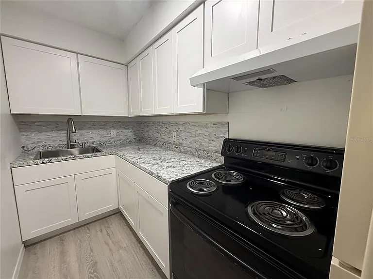 8534 Channelview Cir #8534 — Photo 6