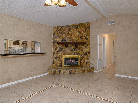 4th image of 4110 Garden Springs Dr