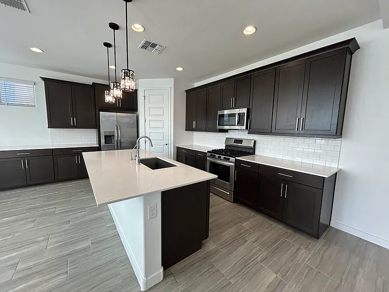 2345 E Castanets Dr — Photo 8